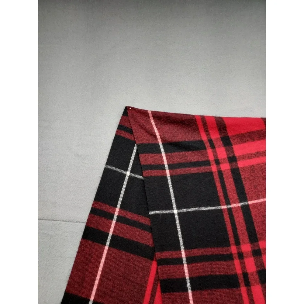 Steve Madden Men Scarf One Size Red Plaid 100% Polyester Fringe Winter Shawl